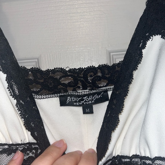 White Betsey Johnson slip dress from mid-2000s w/ black lace detailing. Size M. - Picture 3 of 3